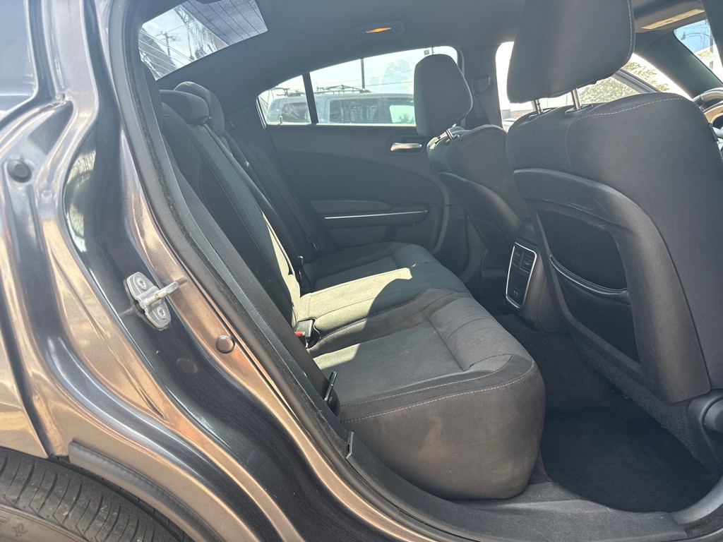 2015 Dodge Charger Image 25