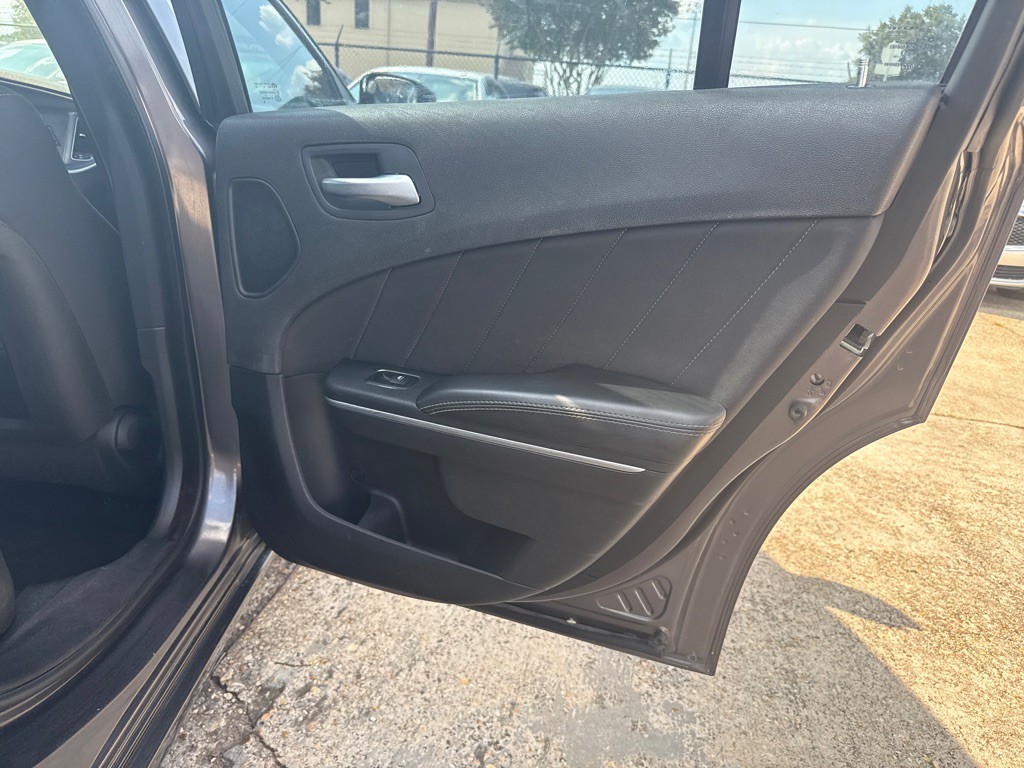 2015 Dodge Charger Image 26