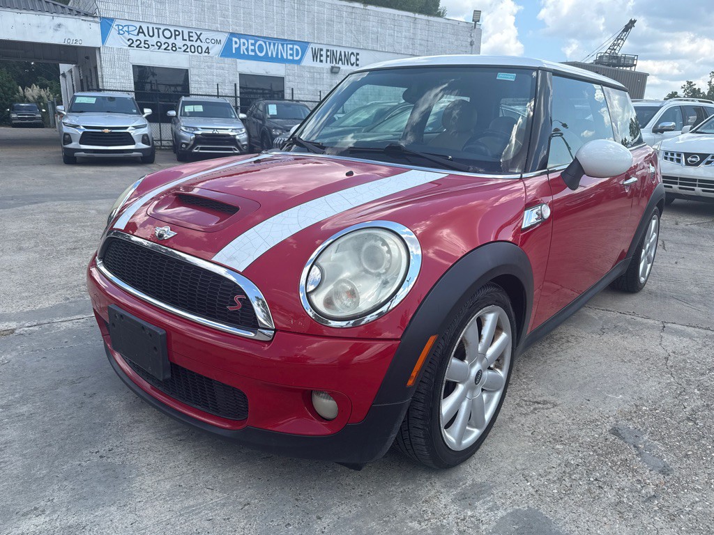 2009 MINI Cooper Image 2