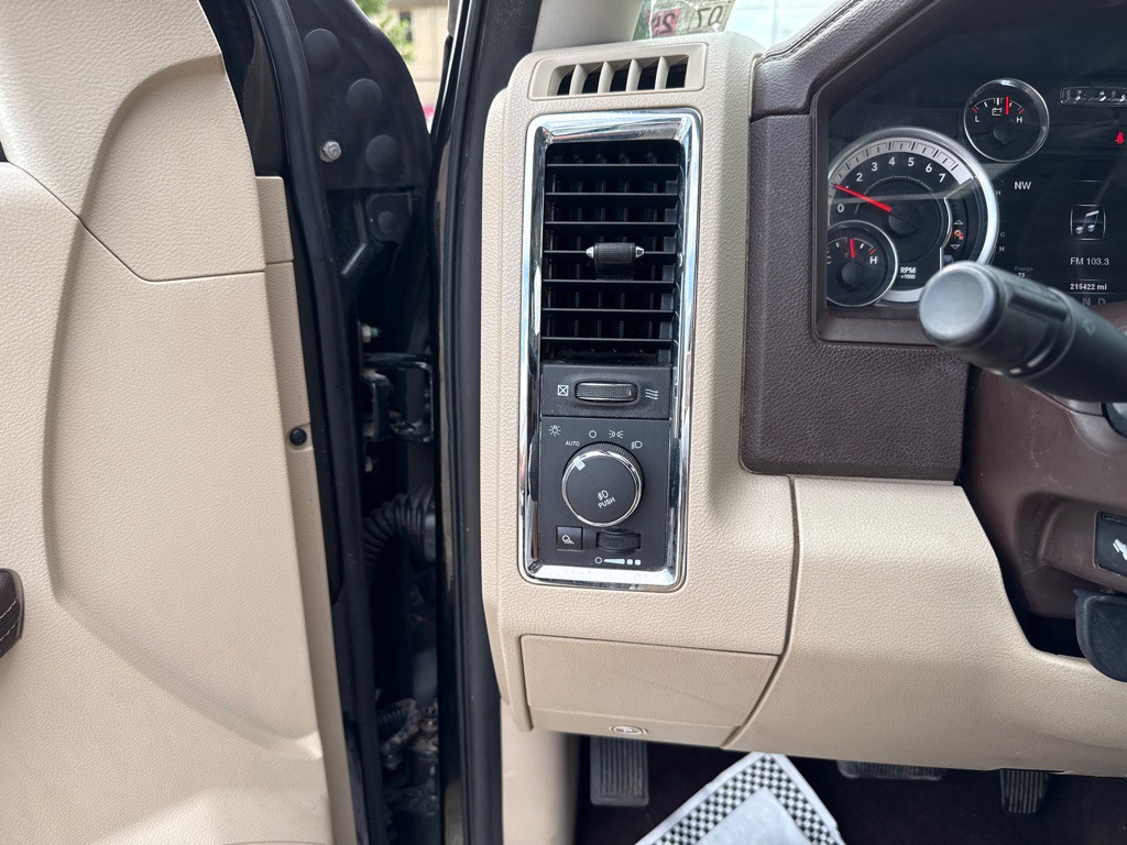 2014 RAM 1500 Image 17