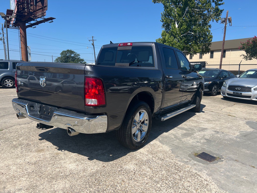 2015 RAM 1500 Image 7