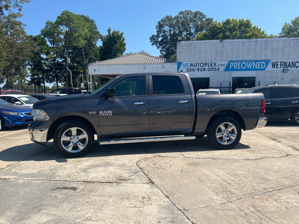 2015 RAM 1500 Image 11