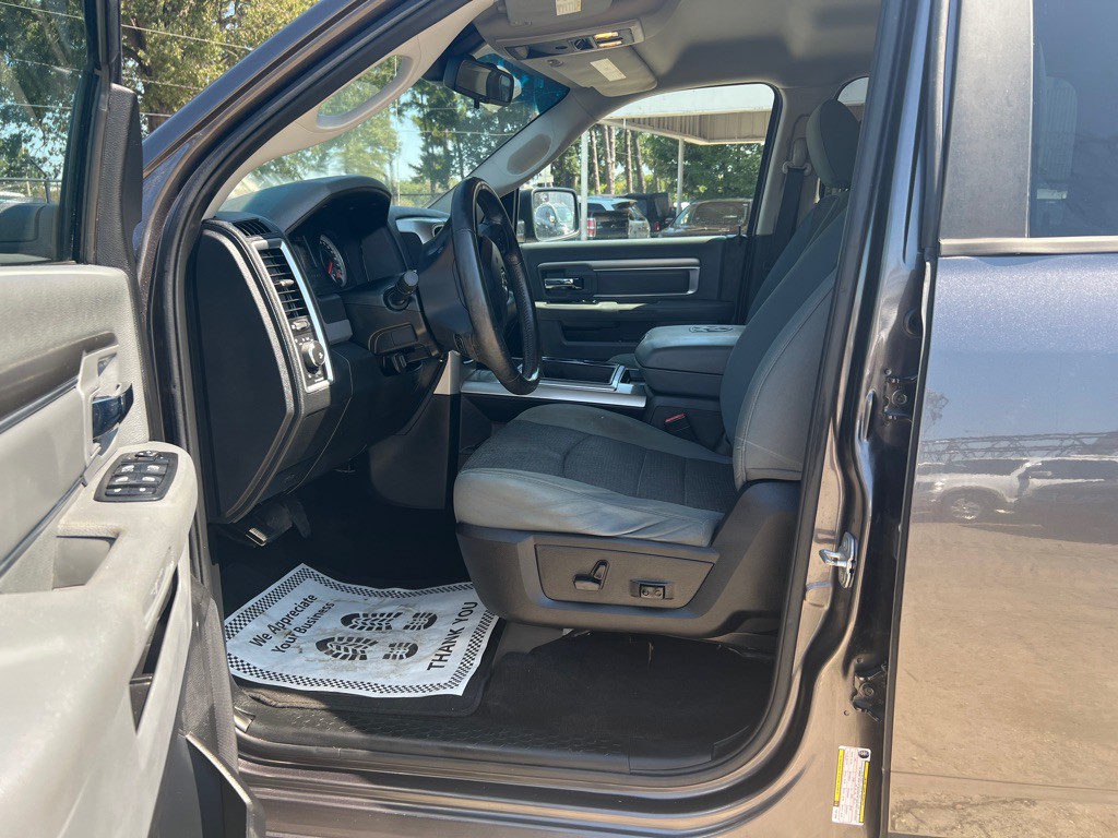 2015 RAM 1500 Image 12