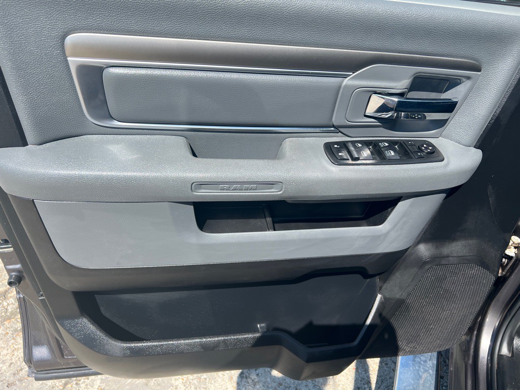 2015 RAM 1500 Image 25