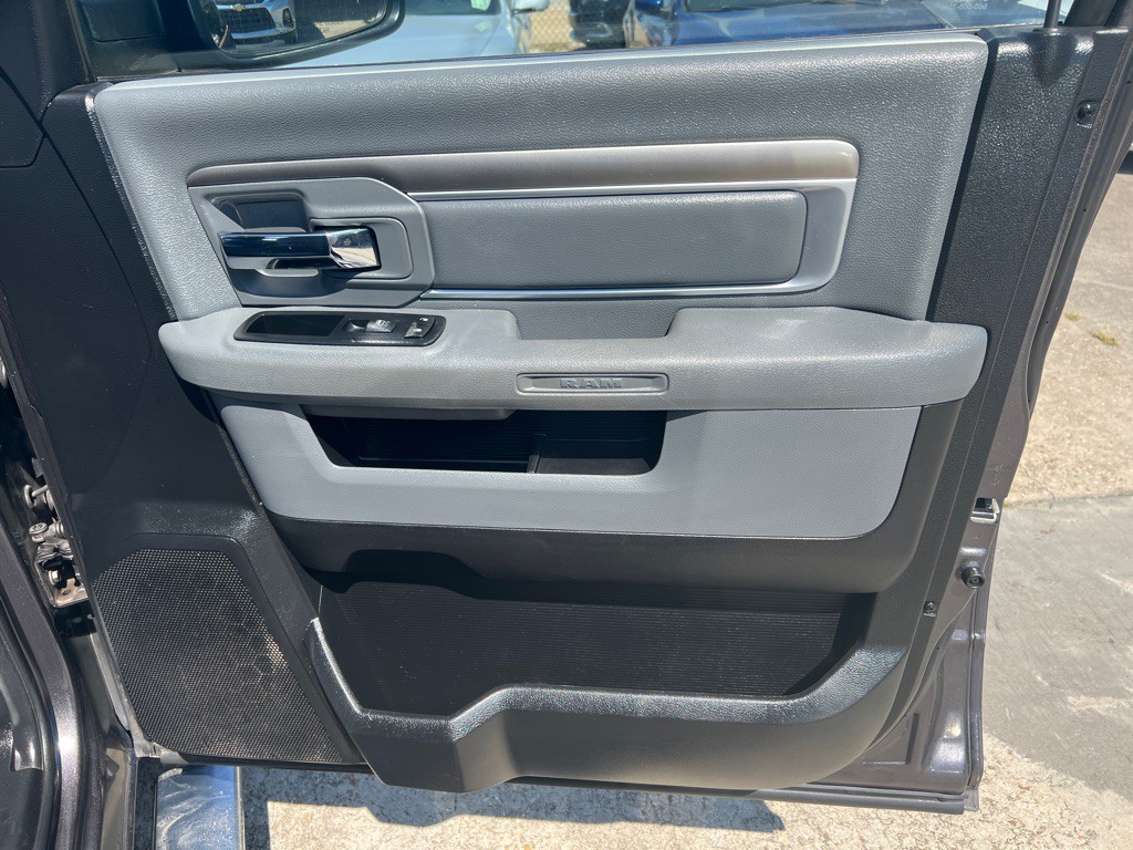 2015 RAM 1500 Image 36