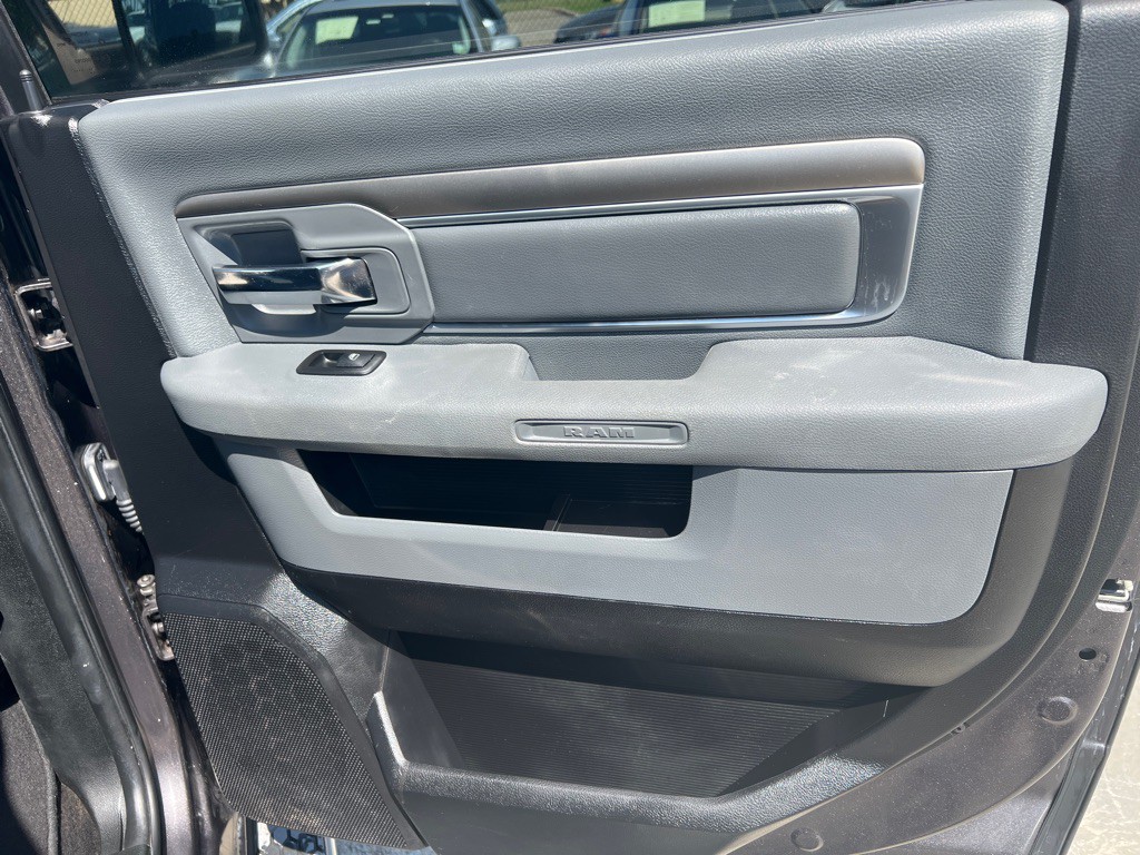 2015 RAM 1500 Image 41