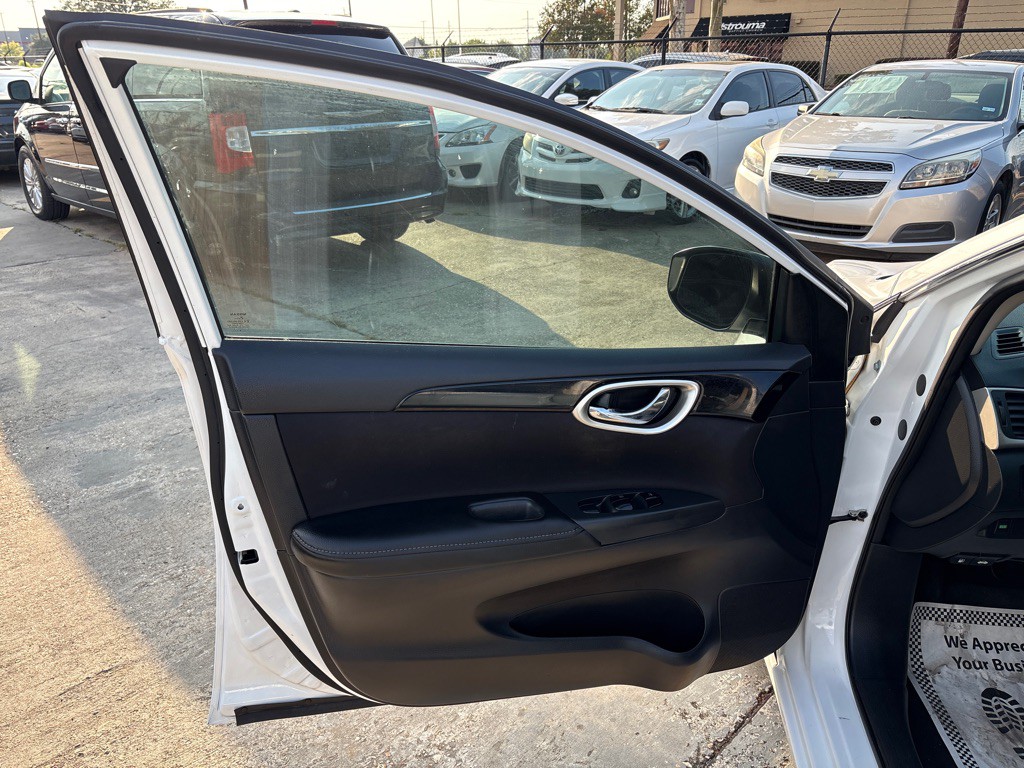 2019 Nissan Sentra Image 13