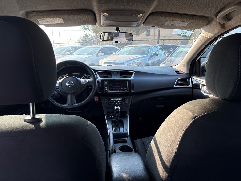 2019 Nissan Sentra Image 16