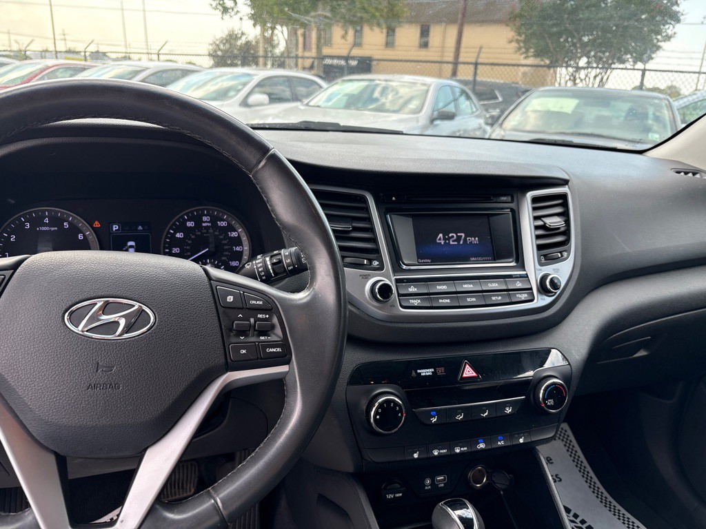 2017 Hyundai Tucson Image 10