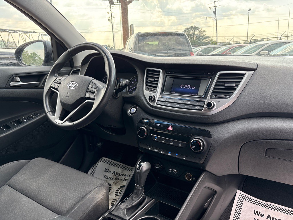 2017 Hyundai Tucson Image 25