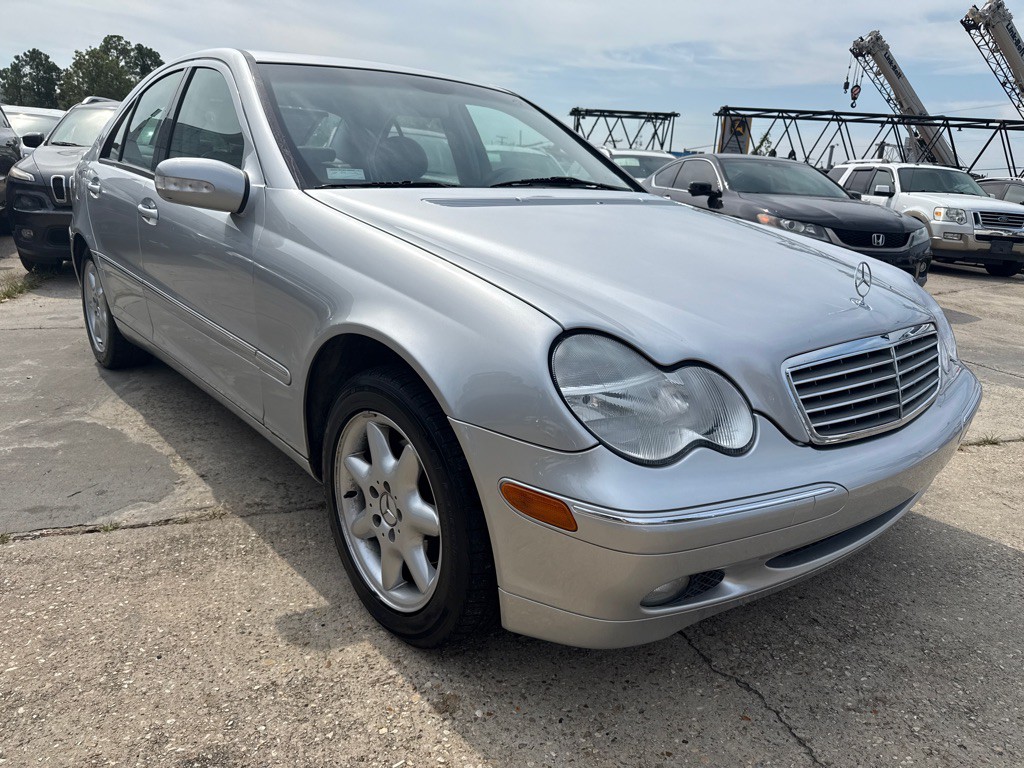 2002 Mercedes-Benz C-Class Image 4