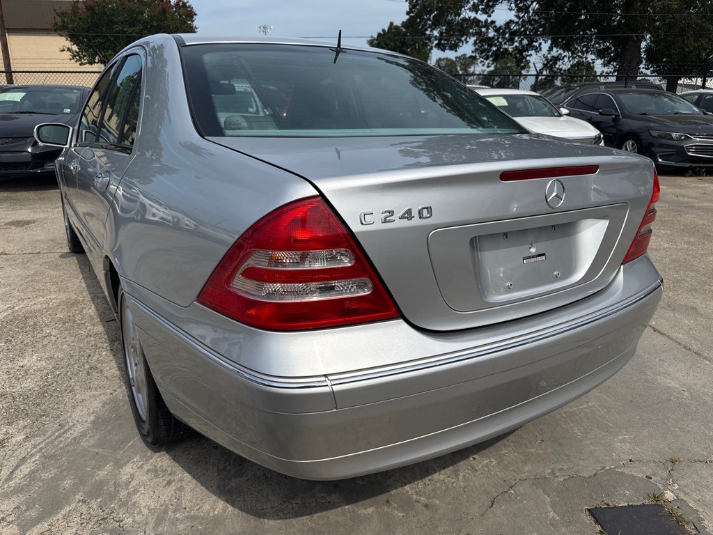 2002 Mercedes-Benz C-Class Image 8