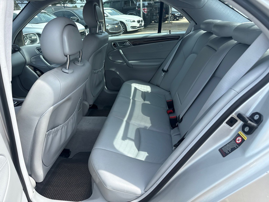 2002 Mercedes-Benz C-Class Image 11