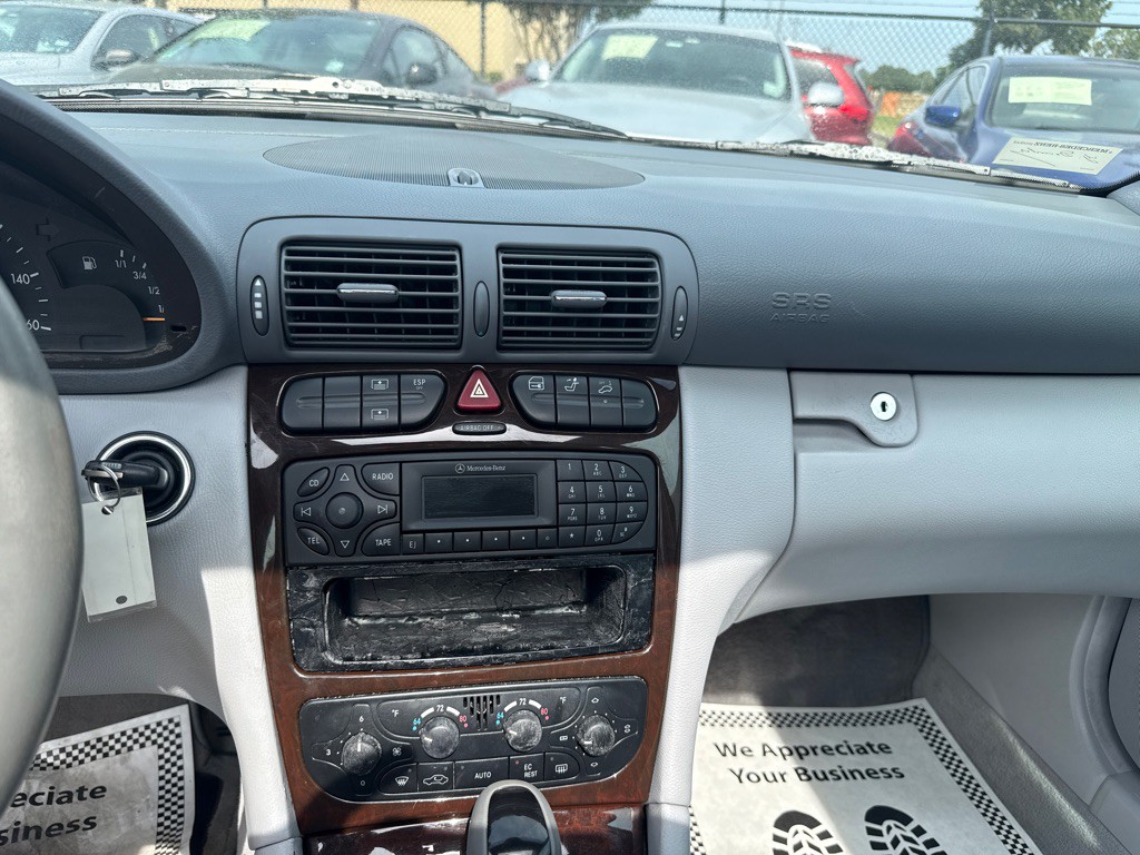 2002 Mercedes-Benz C-Class Image 15