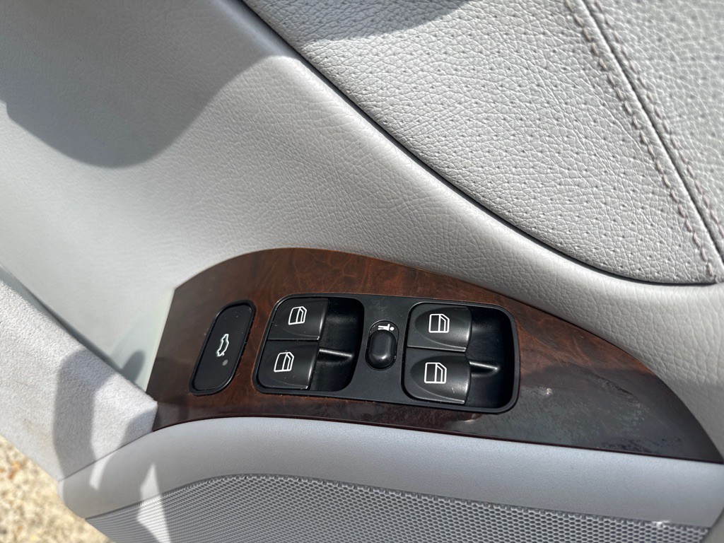 2002 Mercedes-Benz C-Class Image 21