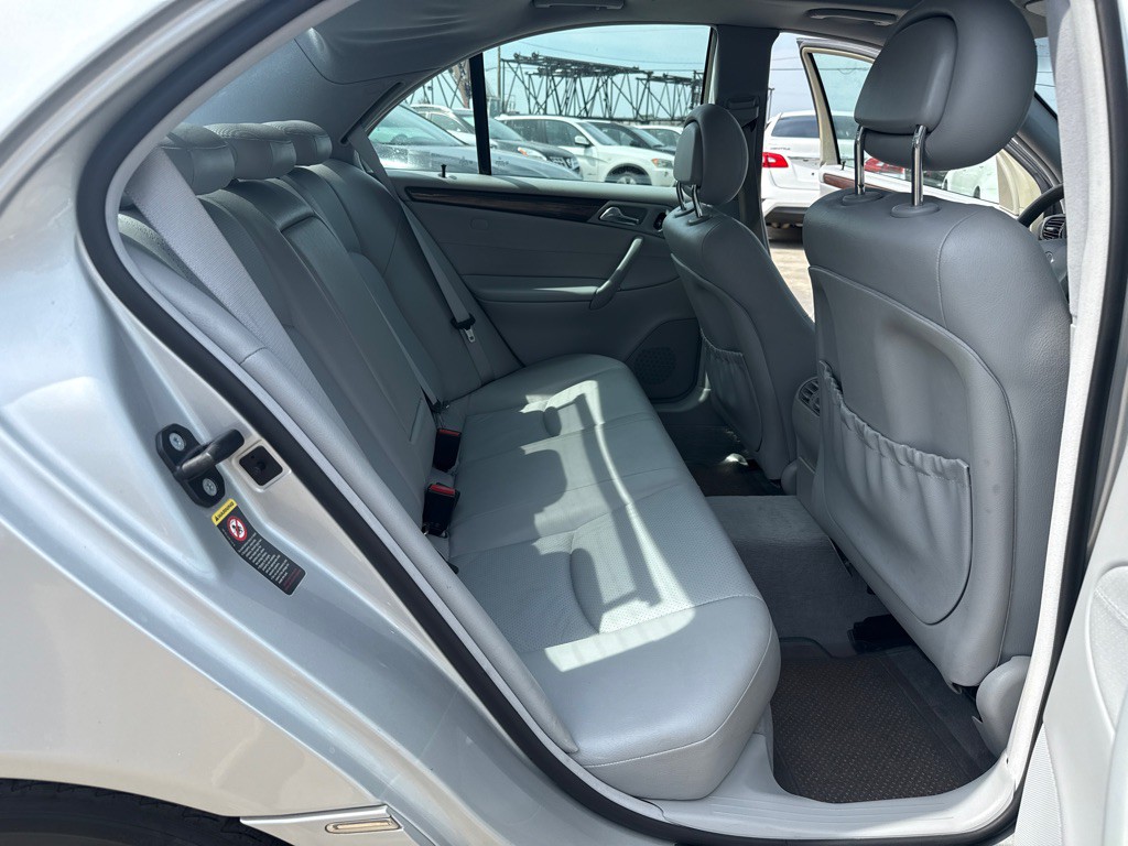 2002 Mercedes-Benz C-Class Image 25