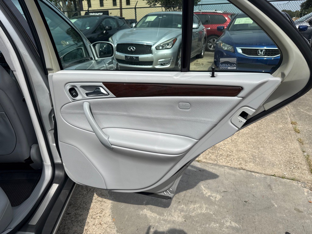 2002 Mercedes-Benz C-Class Image 26