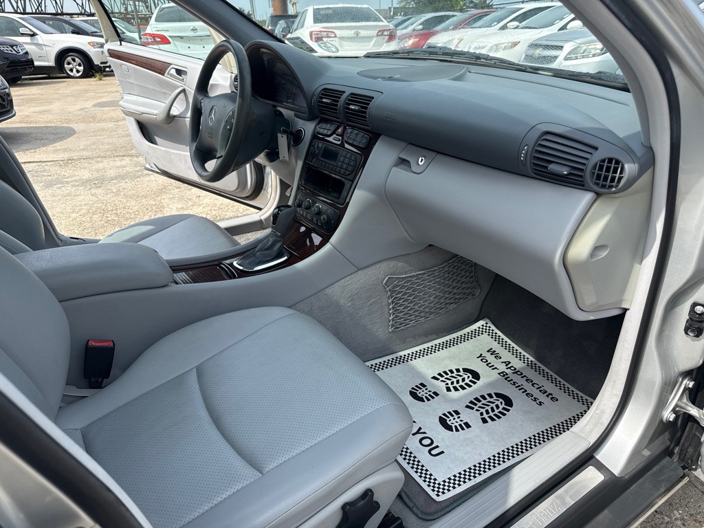2002 Mercedes-Benz C-Class Image 28