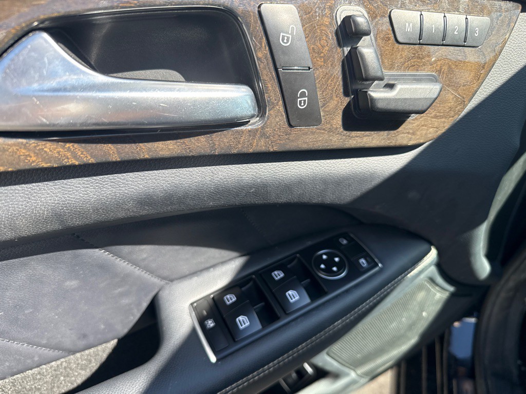 2012 Mercedes-Benz CLS-Class Image 14