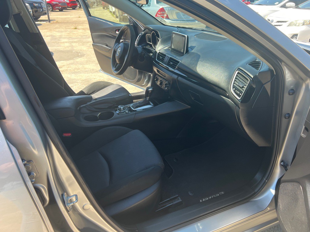 2015 Mazda Mazda3 Image 28
