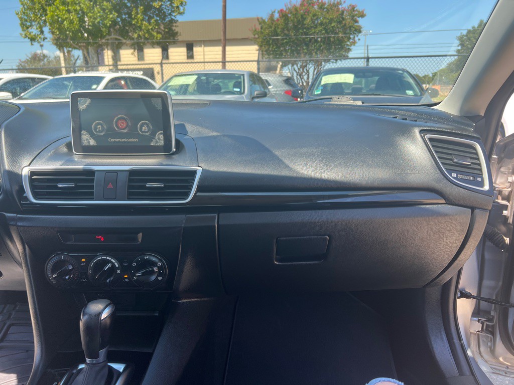 2015 Mazda Mazda3 Image 30