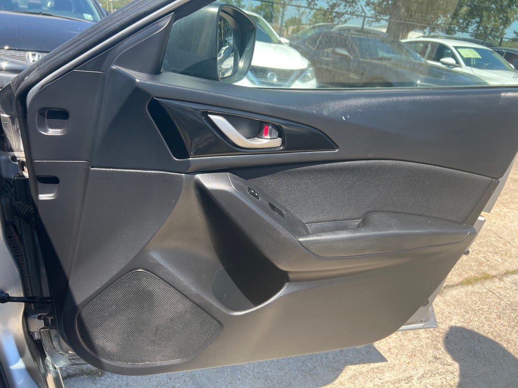 2015 Mazda Mazda3 Image 31