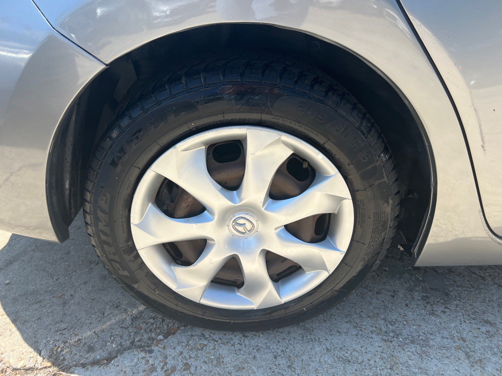 2015 Mazda Mazda3 Image 35