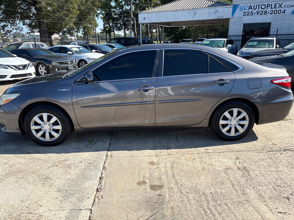 2015 Toyota Camry Image 2