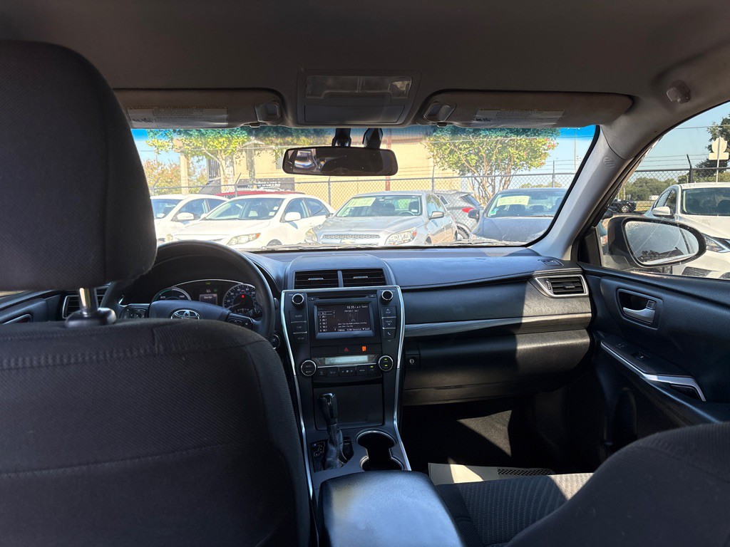2015 Toyota Camry Image 16