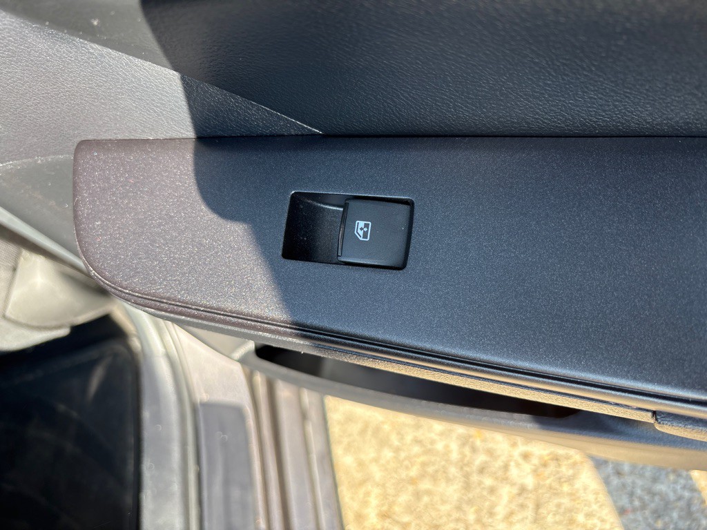 2015 Toyota Camry Image 21