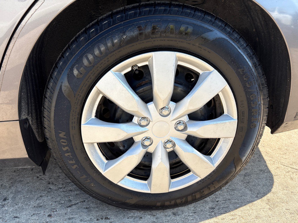 2015 Toyota Camry Image 30