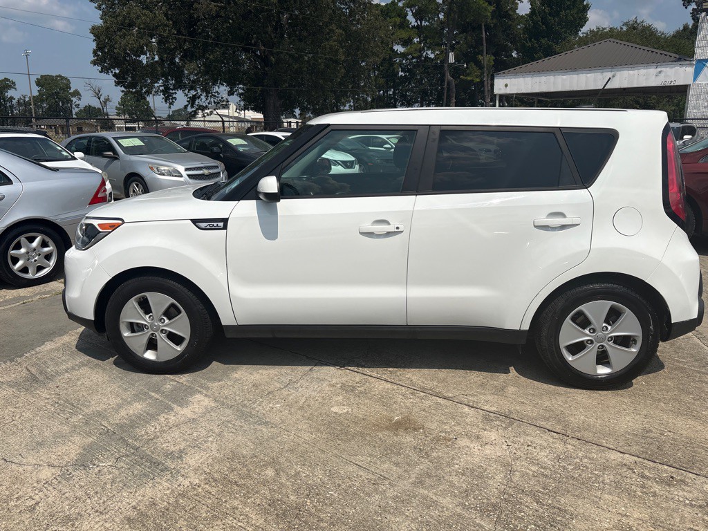 2016 Kia Soul Image 2