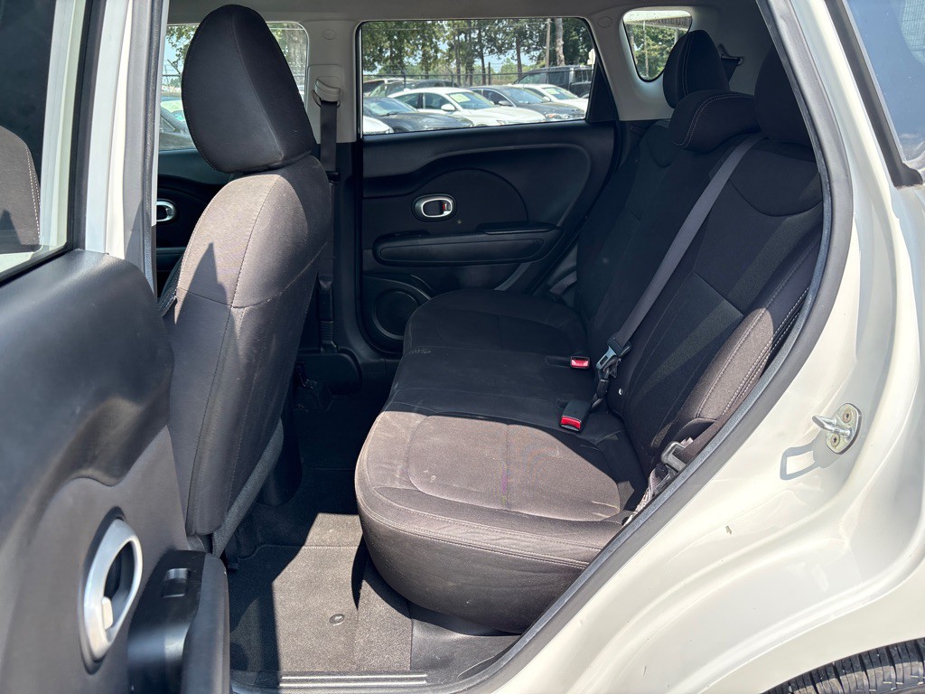 2016 Kia Soul Image 16