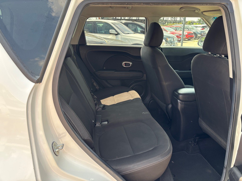 2016 Kia Soul Image 21