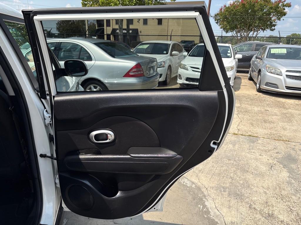 2016 Kia Soul Image 22