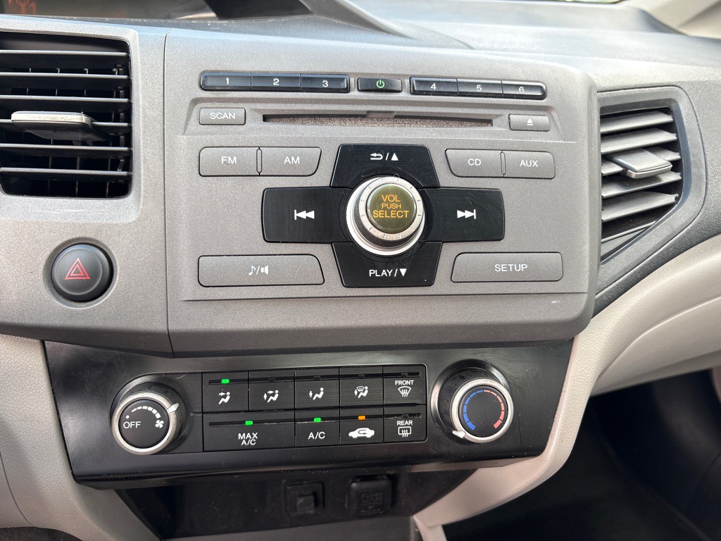 2012 Honda Civic Image 12