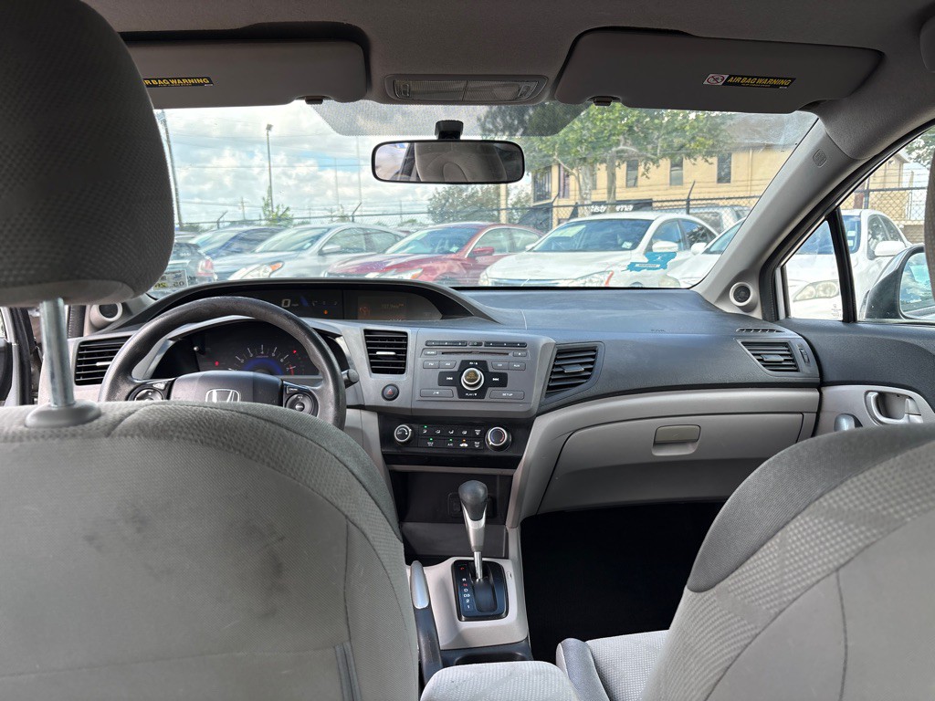 2012 Honda Civic Image 17