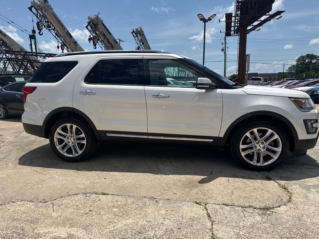 2016 Ford Explorer Image 5