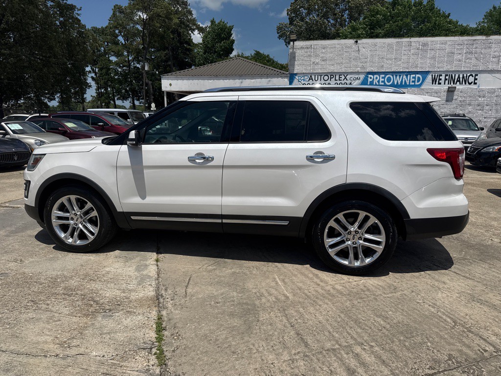 2016 Ford Explorer Image 9
