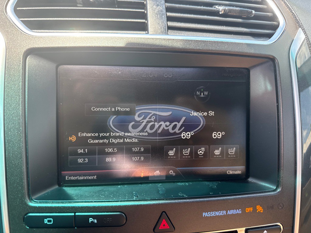 2016 Ford Explorer Image 15