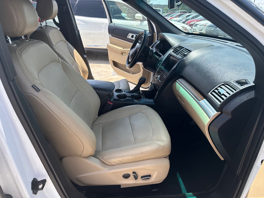 2016 Ford Explorer Image 33