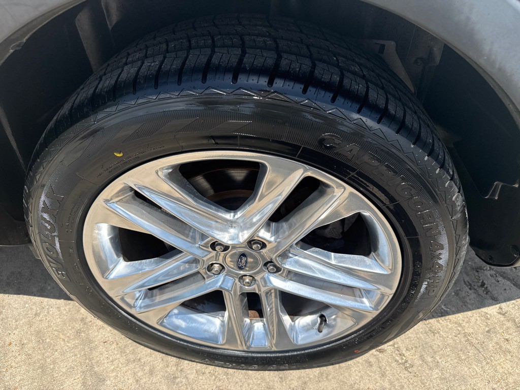 2016 Ford Explorer Image 38