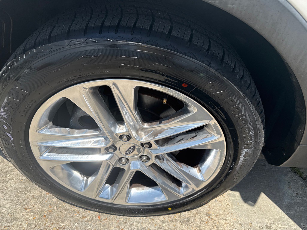 2016 Ford Explorer Image 39