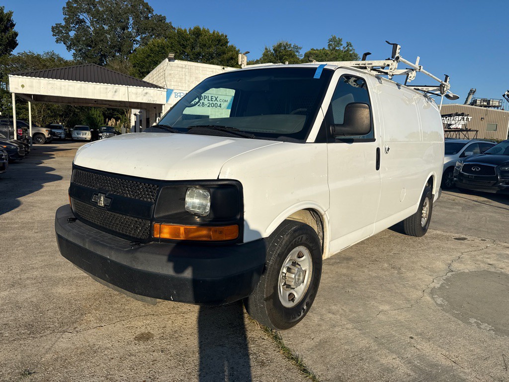 2014 Chevrolet Express Image 2