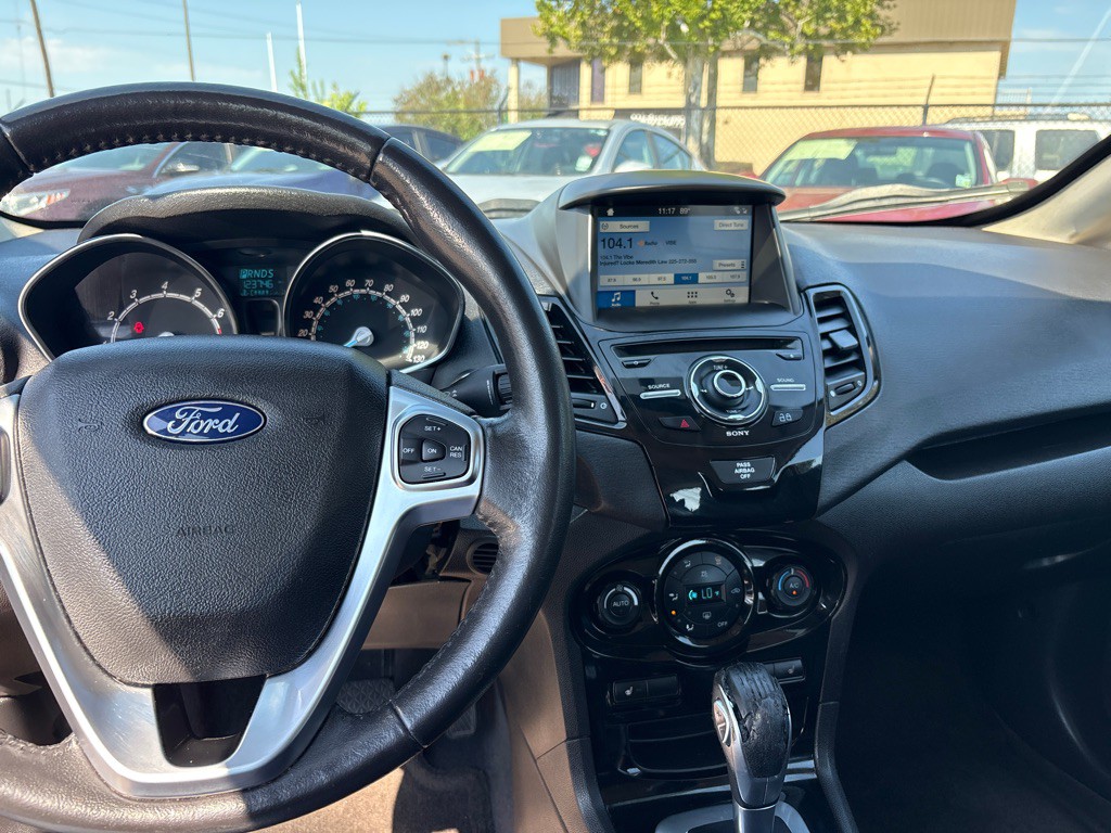 2017 Ford Fiesta Image 10