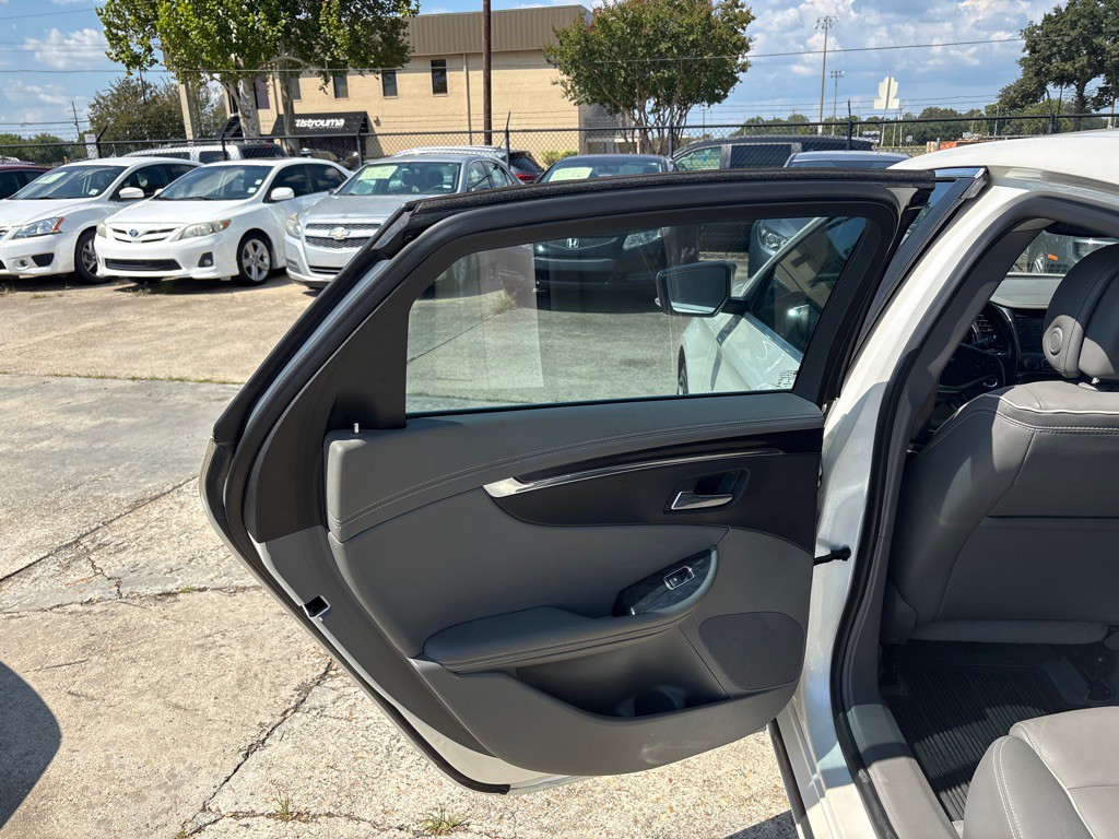 2014 Chevrolet Impala Image 18
