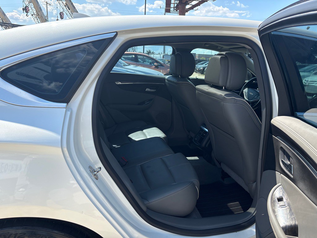 2014 Chevrolet Impala Image 21