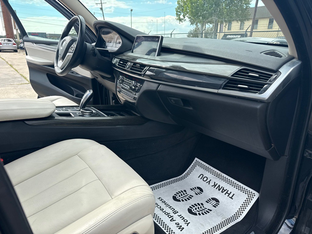 2015 BMW X5 Image 32