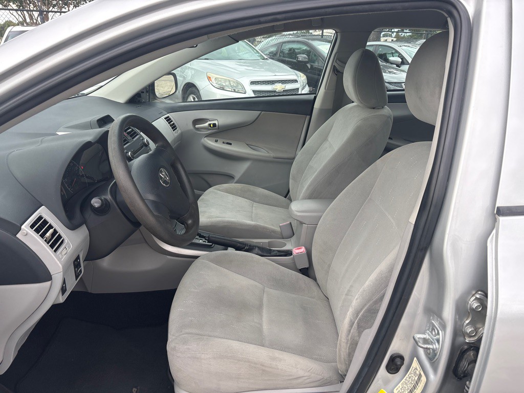 2012 Toyota Corolla Image 9