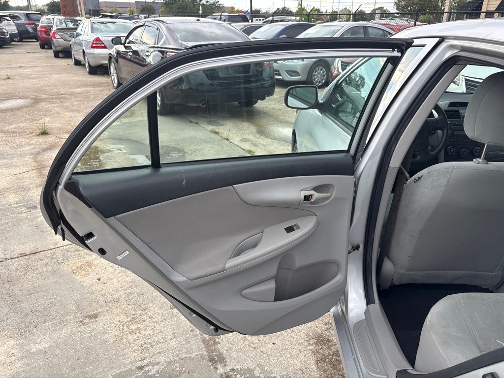 2012 Toyota Corolla Image 17